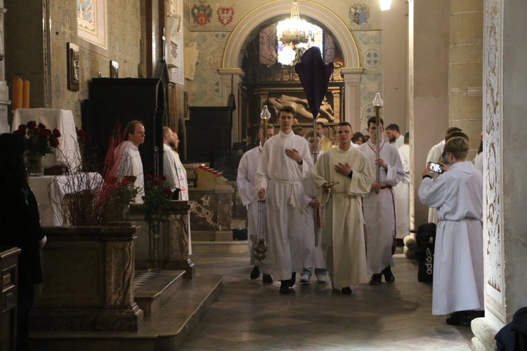 Płock. Msza Krzyżma