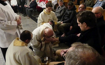 Bp Greger w Wielki Czwartek: Trzeba pozwolić Bogu, żeby mi usłużył