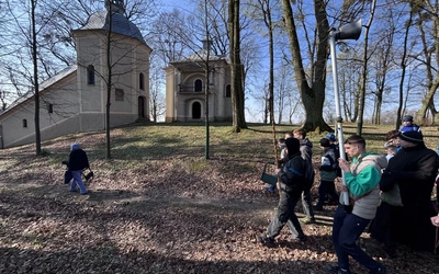 Wielkopiątkowa Droga Krzyżowa na Kalwarii Góry Świętej Anny