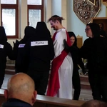 Droga Krzyżowa chłopaków ze skoczowskiej Przestrzeni Opatrzności w Pogórzu