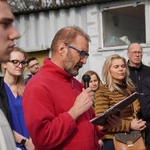 Droga Krzyżowa w schronisku Towarzystwa Pomocy im. św. Brata Alberta