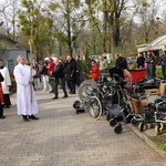 Droga Krzyżowa w schronisku Towarzystwa Pomocy im. św. Brata Alberta