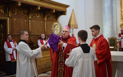 Wielki Piątek na Świętym Krzyżu