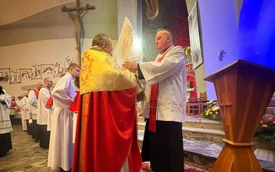 Przez krzyż przemawia do nas największa Miłość świata