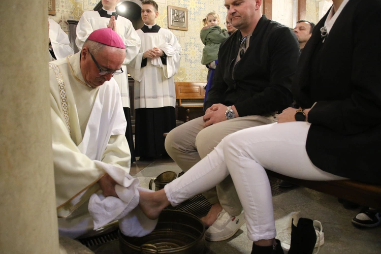 Płock. Msza Wieczerzy Pańskiej w katedrze