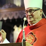 Płock. Wielki Piątek w katedrze