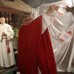 Płock. Wielki Piątek w katedrze
