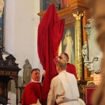 Wielkopiątkowa liturgia w legnickiej katedrze