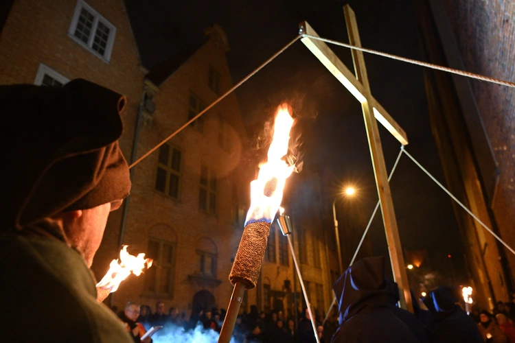 Nocne Misterium Krzyża po raz 11.