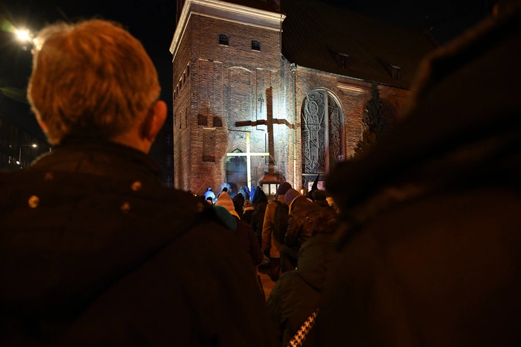 Nocne Misterium Krzyża po raz 11.
