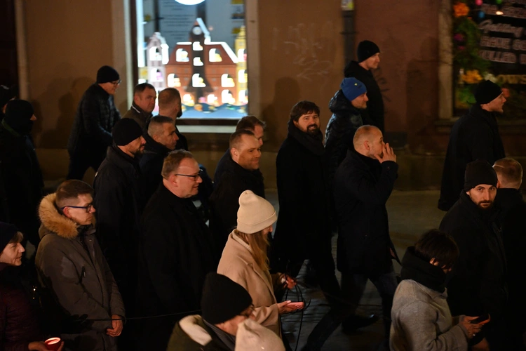 Nocne Misterium Krzyża po raz 11.