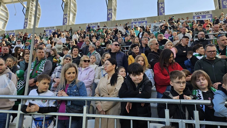 Święcenie pokarmów na stadionie Radomiaka