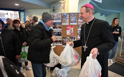 Blisko 500 osób przy wielkanocnym stole w Sopocie