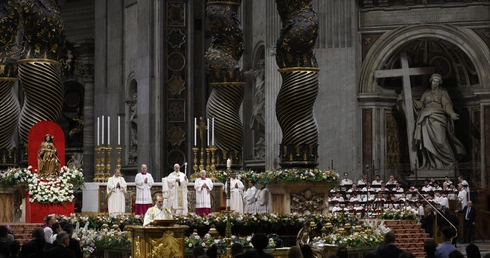 Wigilia Paschalna w bazylice św. Piotra