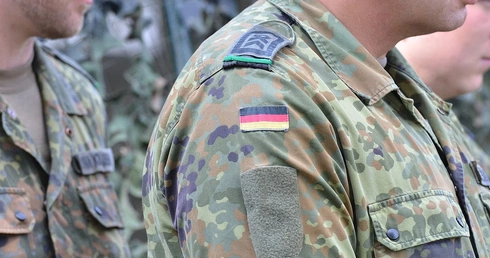 Niemcy: Mężczyźni do 45 roku życia muszą otrzymać zgodę Bundeswehry na dłuższy wyjazd zagraniczny