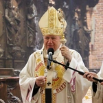 Wielka Sobota w katedrze wrocławskiej - Wigilia Paschalna