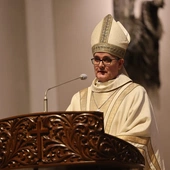 Abp Przybylski: Jeśli w czymkolwiek utraciliście sens, to uwierzcie na nowo i przyjmijcie prawdę o zmartwychwstaniu Chrystusa