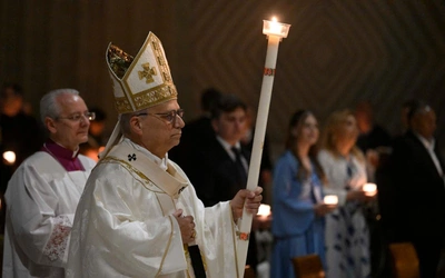 Leon XIV na Wielkanoc: na grzech Bóg odpowiada mocą miłości