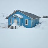 Trzy samoloty do Wielkanocy. Polski ksiądz dociera do wiernych na Alasce