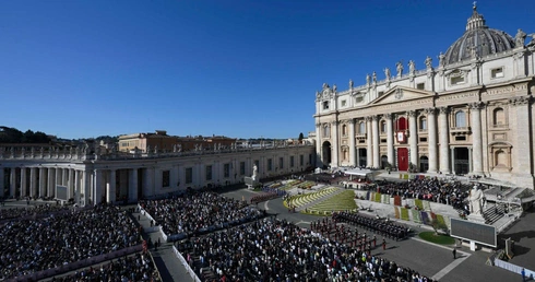 Papież w Niedzielę Wielkanocną: Pascha otwiera nowy początek dla ludzkości