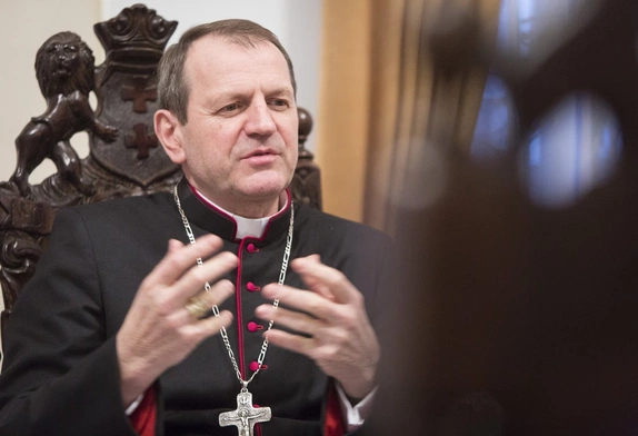 Laicyzacja w Polsce zatrzymała się w połowie drogi
