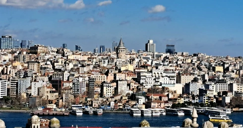 Media: trzy osoby zginęły w strzelaninie w pobliżu izraelskiego konsulatu w Stambule 