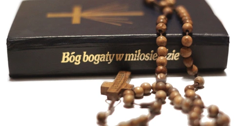 Koronka kołem się toczy. Jak małe grupy modlitwy zmieniają świat