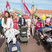  W ubiegłych latach wydarzenie gromadziło nawet kilkadziesiąt tysięcy uczestników. Było największą od lat manifestacją pro-life w Polsce i jedną z największych tego typu demonstracji w Europie.