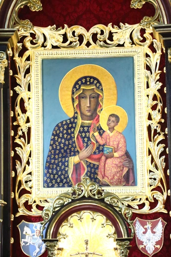 Witraże w Mędrzechowie