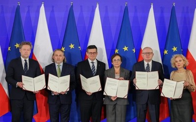 Sędziowie wybrani w marcu do Trybunału Konstytucyjnego złożyli ślubowania bez obecności prezydenta