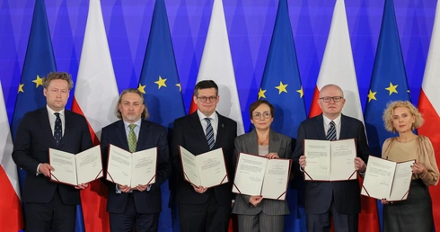 Sędziowie wybrani w marcu do Trybunału Konstytucyjnego złożyli ślubowania bez obecności prezydenta