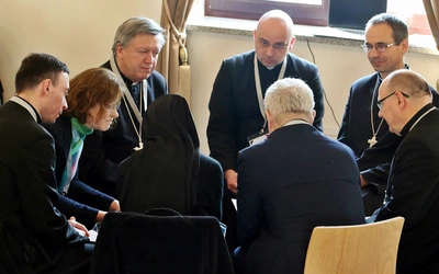 Abp Kupny na synodzie: Chcemy wejść na drogę nawrócenia czy trwać w utartych schematach?