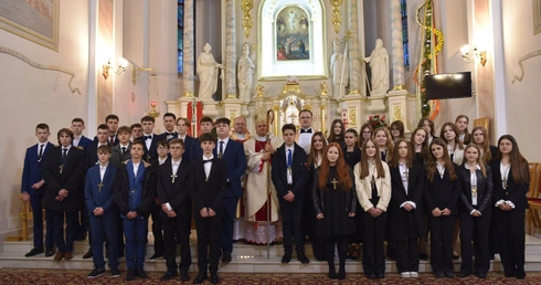 Bierzmowanie w Radomyślu Wielkim 2026