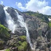 Między słońcem a burzą