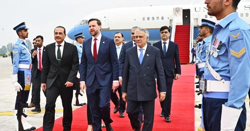 Rozmowy pokojowe zerwane, Vance wraca do USA