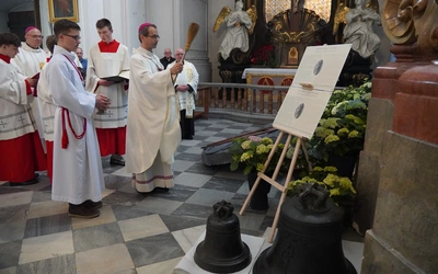 Trzebnica-Stuttgart. Dzwony Pokoju i św. Jadwiga