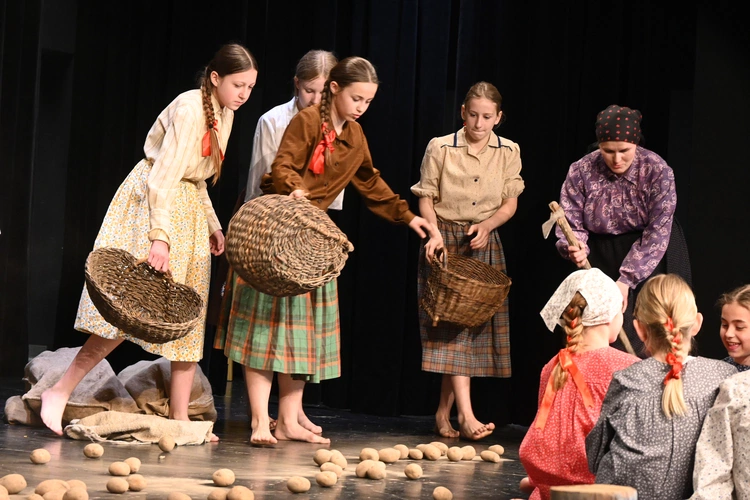 500 małych aktorów w Ludźmierzu