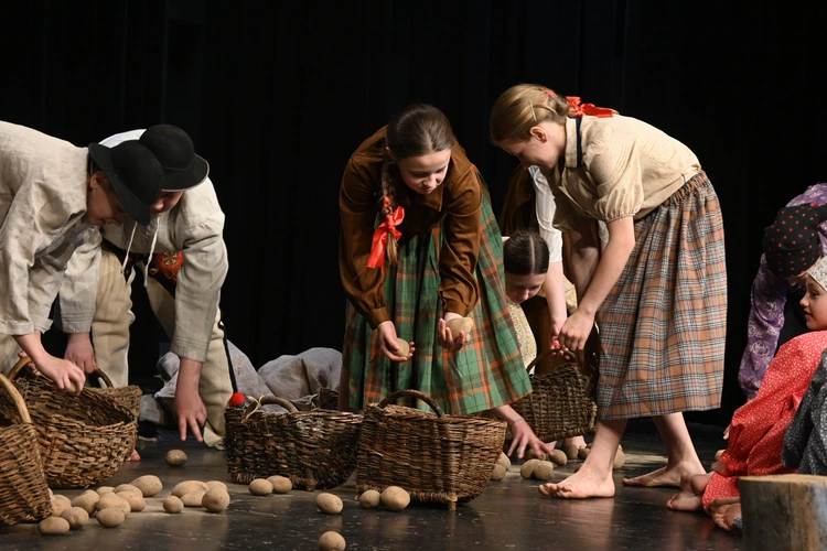 500 małych aktorów w Ludźmierzu