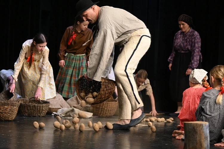 500 małych aktorów w Ludźmierzu