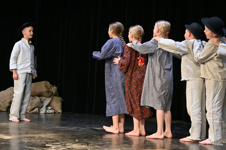 500 małych aktorów w Ludźmierzu