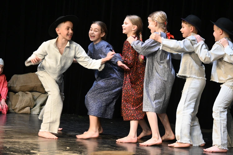 500 małych aktorów w Ludźmierzu