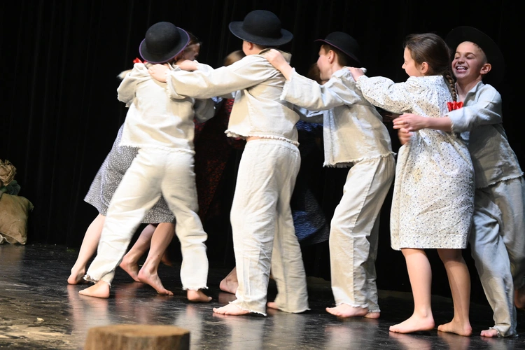 500 małych aktorów w Ludźmierzu