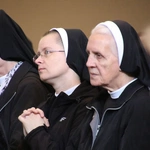 Płock. Niedziela Miłosierdzia w sanktuarium cz. I