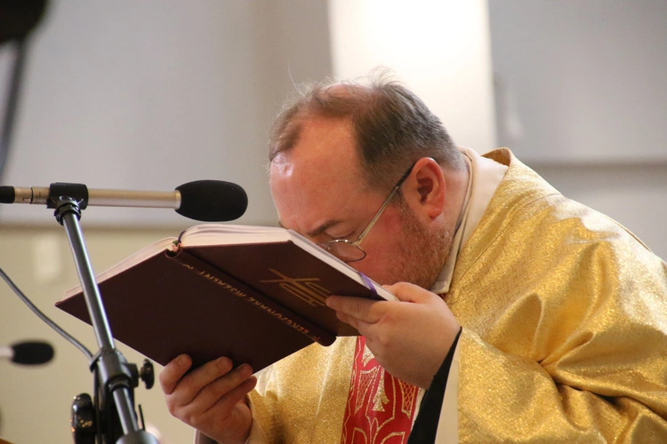 Płock. Niedziela Miłosierdzia w sanktuarium cz. I