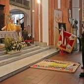 Modlitwa za ofiary zbrodni katyńskiej. "Naszym zadaniem jest budzić sumienia"