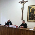 Tarnów. Rozpoczęcie kursu na nadzwyczajnych szafarzy Komunii św.