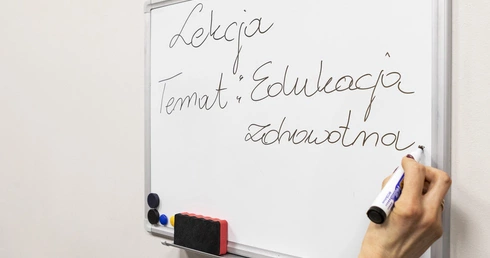 Komisja Wychowania Katolickiego KEP o edukacji zdrowotnej: Usunięcie komponentu związanego z wychowaniem seksualnym nie rozwiązuje problemu