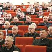 Wykłady odbywały się w auli Caritas AL.