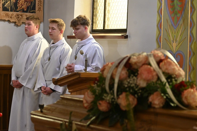 Pożegnanie mamy, nauczycielki, społeczniczki