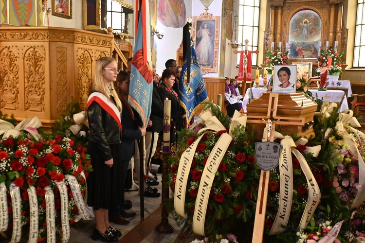 Pożegnanie mamy, nauczycielki, społeczniczki